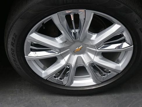 Used 2021 Chevrolet Suburban High Country AWD/4WD image 32