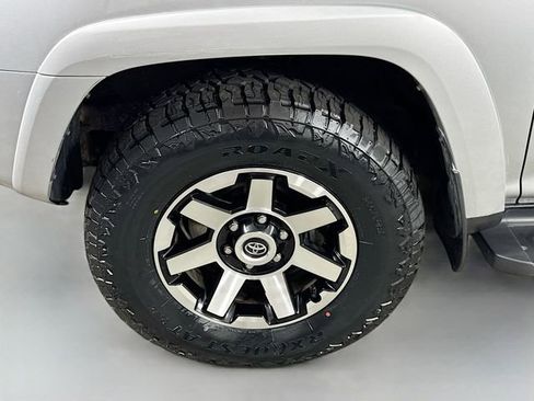 Certified 2024 Toyota 4Runner TRD Off-Road Premium AWD/4WD image 4