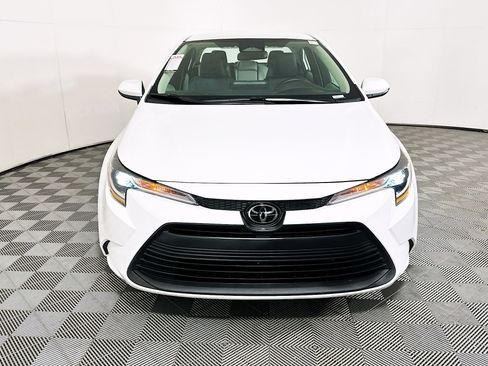 Used 2023 Toyota Corolla LE image 8