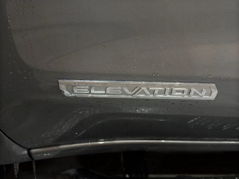 Used 2025 GMC Sierra 1500 Elevation image 12