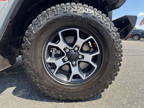 Used 2021 Jeep Wrangler Unlimited Rubicon w/ Uconnect 4C Nav & Sound Group AWD/4WD image 9