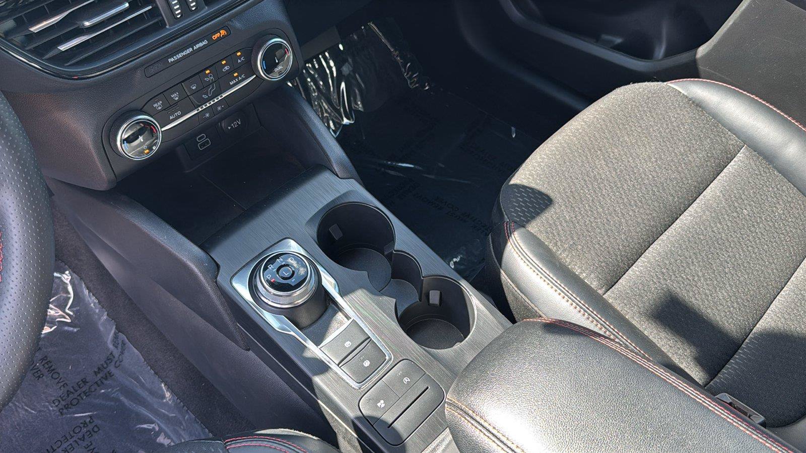 Used 2025 Ford Escape ST-Line FWD image 18