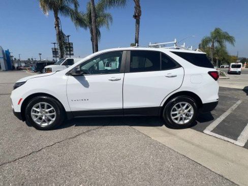 Used 2024 Chevrolet Equinox LS w/ LS Convenience Package image 5