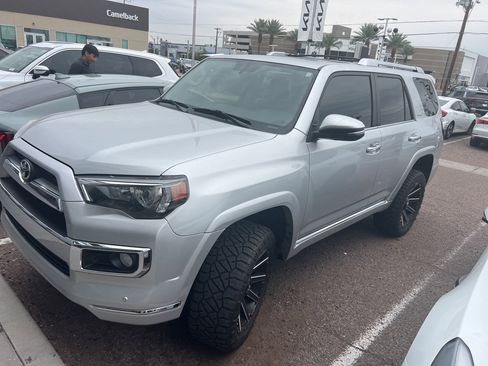 Used 2015 Toyota 4Runner 4WD image 6