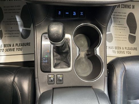 Used 2015 Toyota Highlander XLE image 27