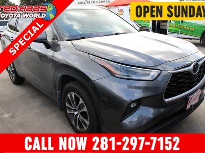 Used 2021 Toyota Highlander XLE