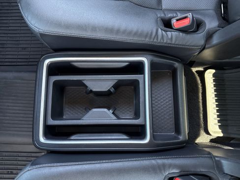 Used 2024 Toyota Grand Highlander AWD image 32