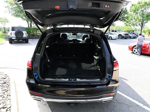 Used 2021 Mercedes-Benz GLS 580 4MATIC image 46