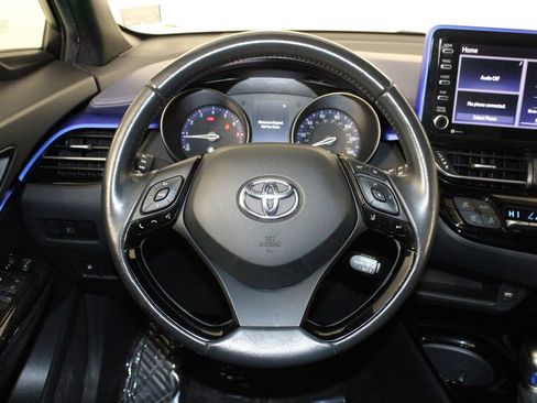 Used 2021 Toyota C-HR XLE image 21