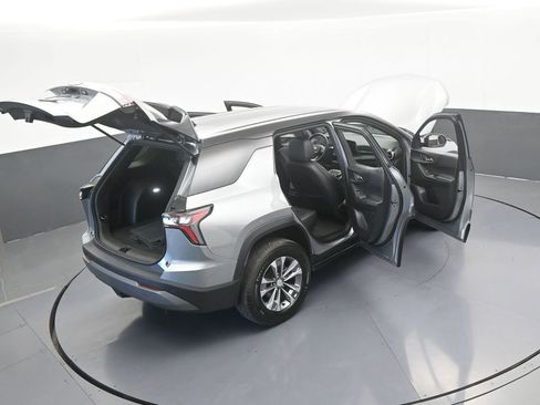 Used 2025 Chevrolet Equinox LT FWD image 62
