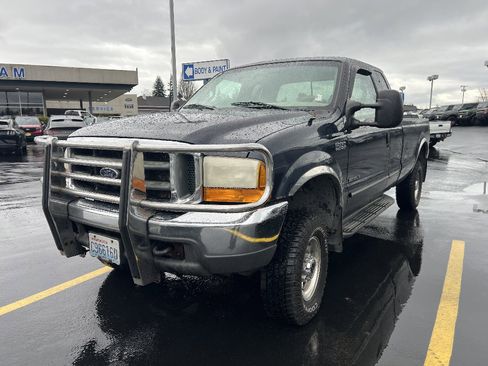 Used 2000 Ford F350 Lariat image 1