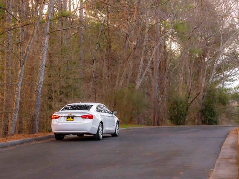 Used 2019 Chevrolet Impala LT image 44