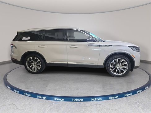 Used 2025 Lincoln Aviator Reserve w/ Illumination Package image 5