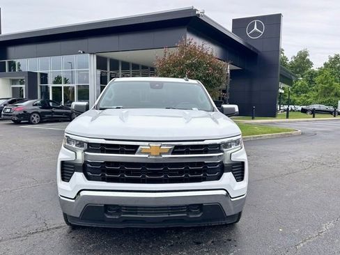 Used 2022 Chevrolet Silverado 1500 LT AWD/4WD image 2
