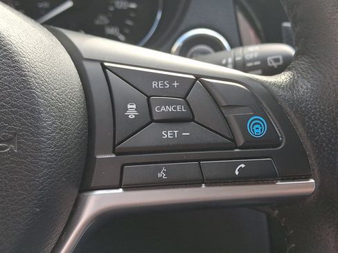 Used 2020 Nissan Rogue SL AWD/4WD image 22