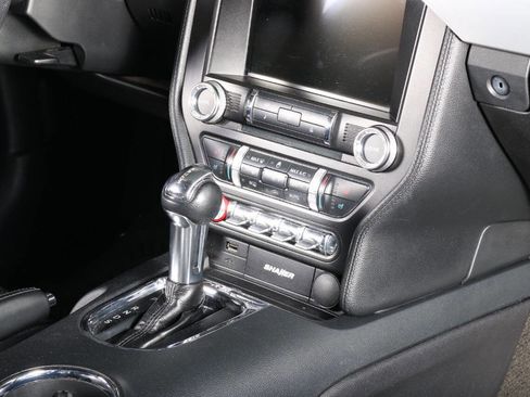 Used 2016 Ford Mustang Premium image 29