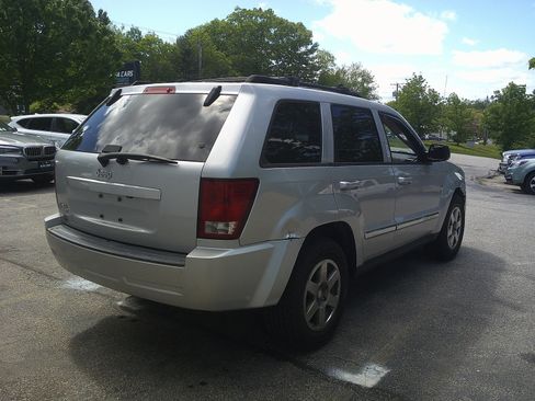 Used 2010 Jeep Grand Cherokee Laredo AWD/4WD image 5