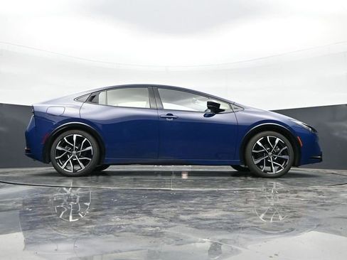 Used 2024 Toyota Prius Prime Premium FWD image 43