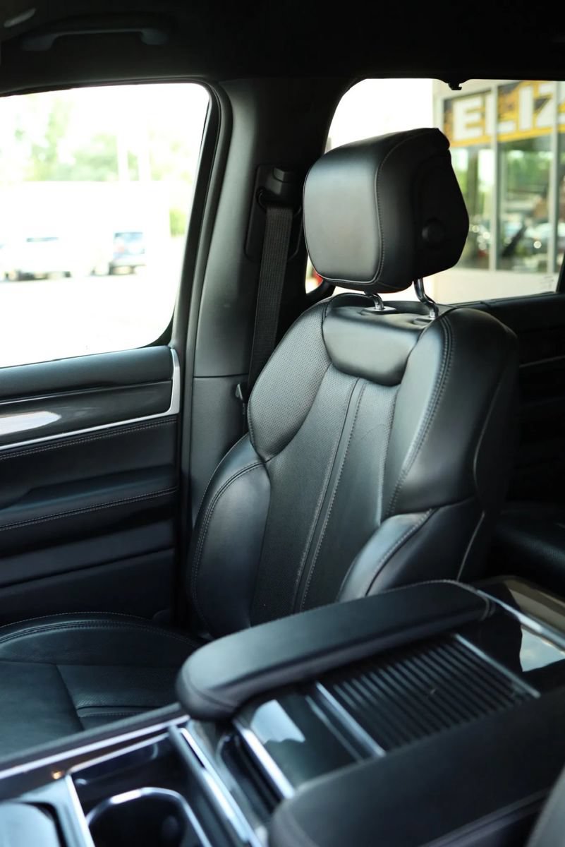 Used 2022 Jeep Wagoneer Series I w/ Convenience Group I AWD/4WD image 17
