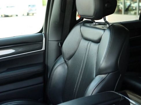 Used 2022 Jeep Wagoneer Series I w/ Convenience Group I AWD/4WD image 17