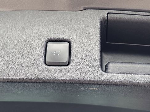 Used 2024 Ford Escape ST-Line image 12