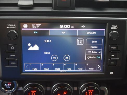 Used 2025 Toyota GR86 Premium RWD image 22