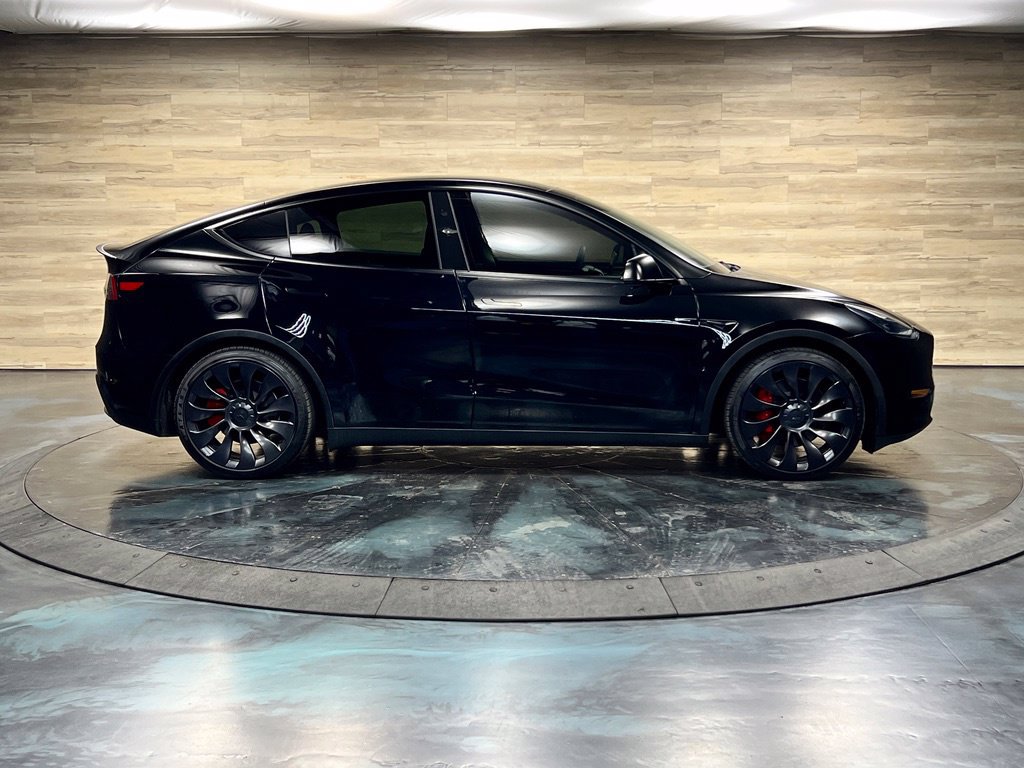 Used 2023 Tesla Model Y Performance AWD/4WD image 21