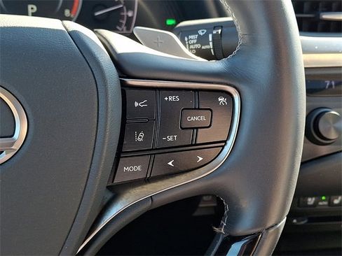 Used 2019 Lexus ES 350 Luxury w/ Accessory Package image 23