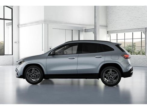 New 2026 Mercedes-Benz GLA 250 4MATIC image 33
