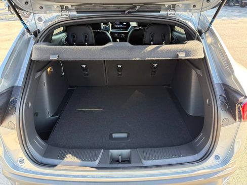 New 2026 Chevrolet Trax RS w/ Sunroof Package FWD image 11