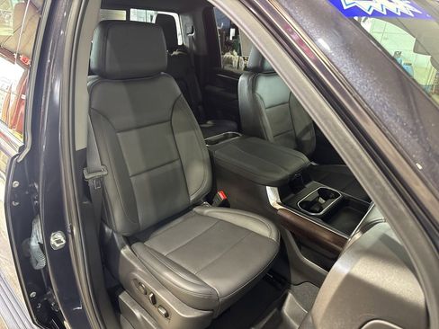 Used 2024 GMC Sierra 3500 SLT w/ SLT Convenience Package image 44