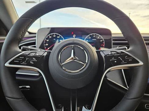 Used 2026 Mercedes-Benz E 350 4MATIC Sedan image 22