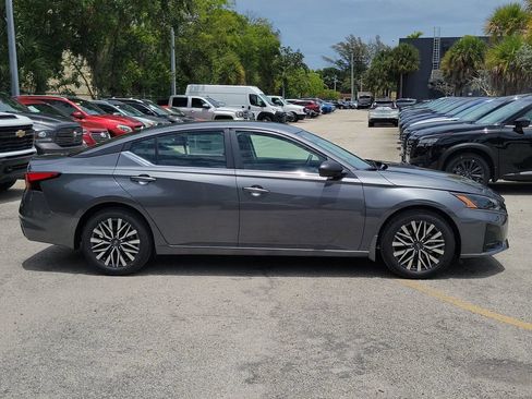 New 2026 Nissan Altima 2.5 SV FWD image 8