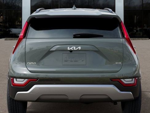 New 2025 Kia Niro SX Touring image 13