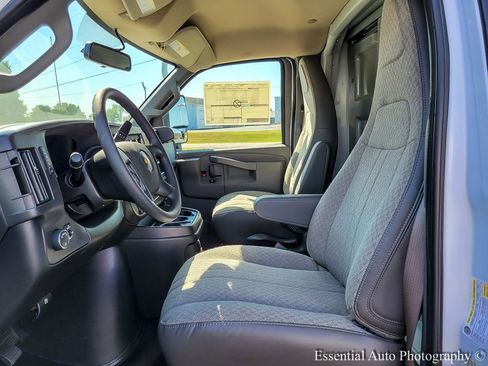 New 2025 Chevrolet Express 3500 w/ Power Convenience Package image 8