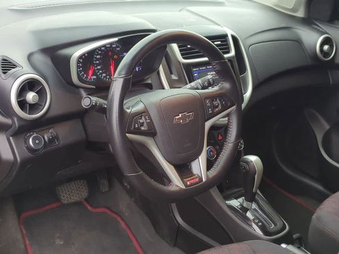 Used 2020 Chevrolet Sonic LT w/ Convenience Package image 2