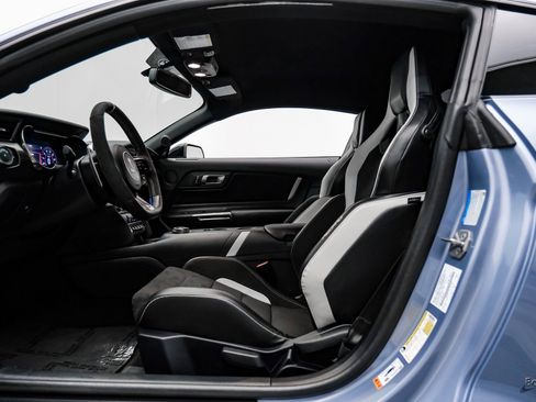 Used 2022 Ford Mustang Shelby GT500 w/ Technology Package image 28