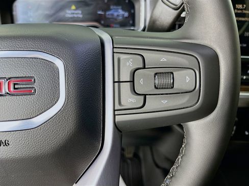 Used 2024 GMC Sierra 1500 SLE w/ Preferred Package AWD/4WD image 17