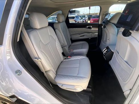 Used 2022 Kia Sorento SX FWD image 26