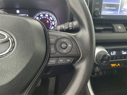 Used 2022 Toyota RAV4 XLE image 26