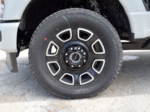 New 2026 Ford F250 Platinum image 25