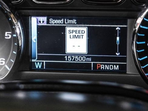 Used 2015 Chevrolet Suburban LT image 17