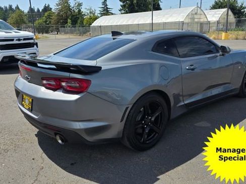 Used 2021 Chevrolet Camaro LT w/ Technology Package image 4