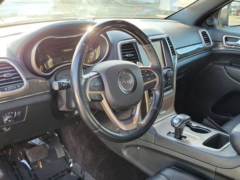 Used 2015 Jeep Grand Cherokee Overland RWD image 5