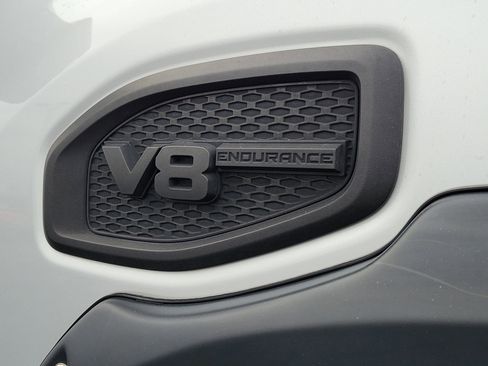 Used 2017 Nissan Titan SL image 6