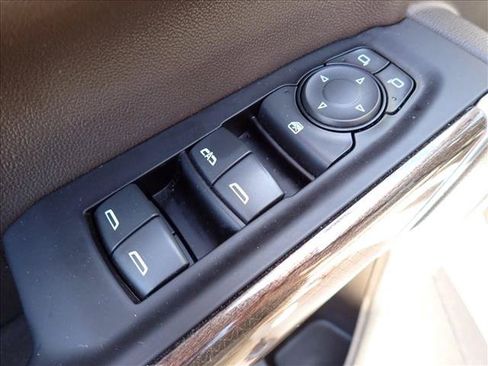 Used 2019 Chevrolet Silverado 1500 LT Trail Boss AWD/4WD image 14