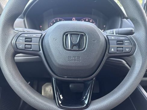 Used 2023 Honda Accord EX image 10