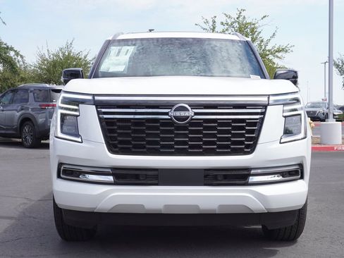 New 2025 Nissan Armada SL w/ Captain's Chari Seat Package image 5