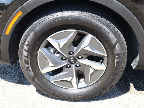 Used 2021 Kia Sorento S FWD image 14