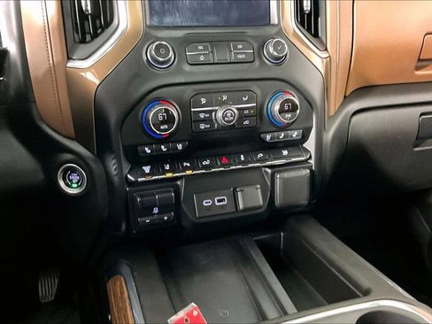 Used 2021 Chevrolet Silverado 3500 High Country AWD/4WD image 9